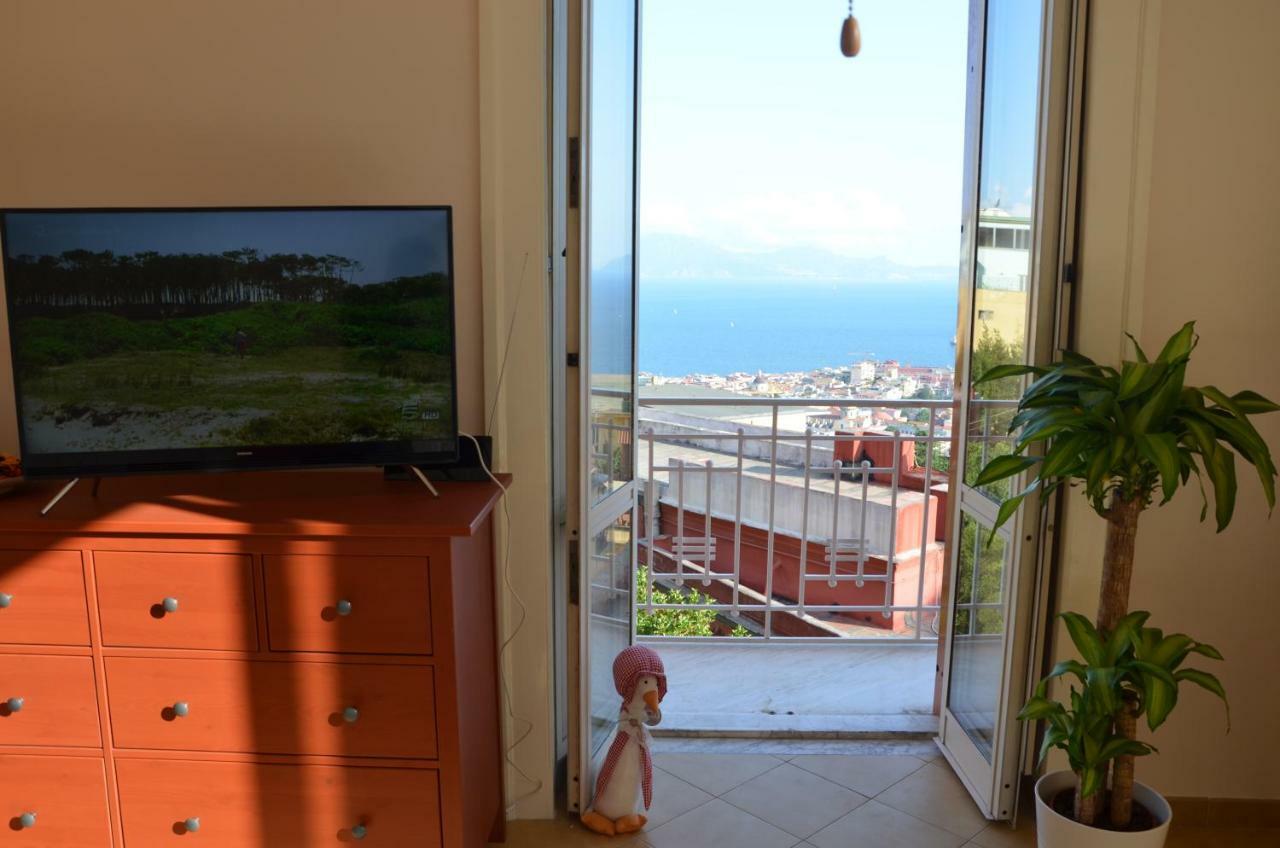 Appartamento Panoramico "Il Glicine" Napoli Dış mekan fotoğraf