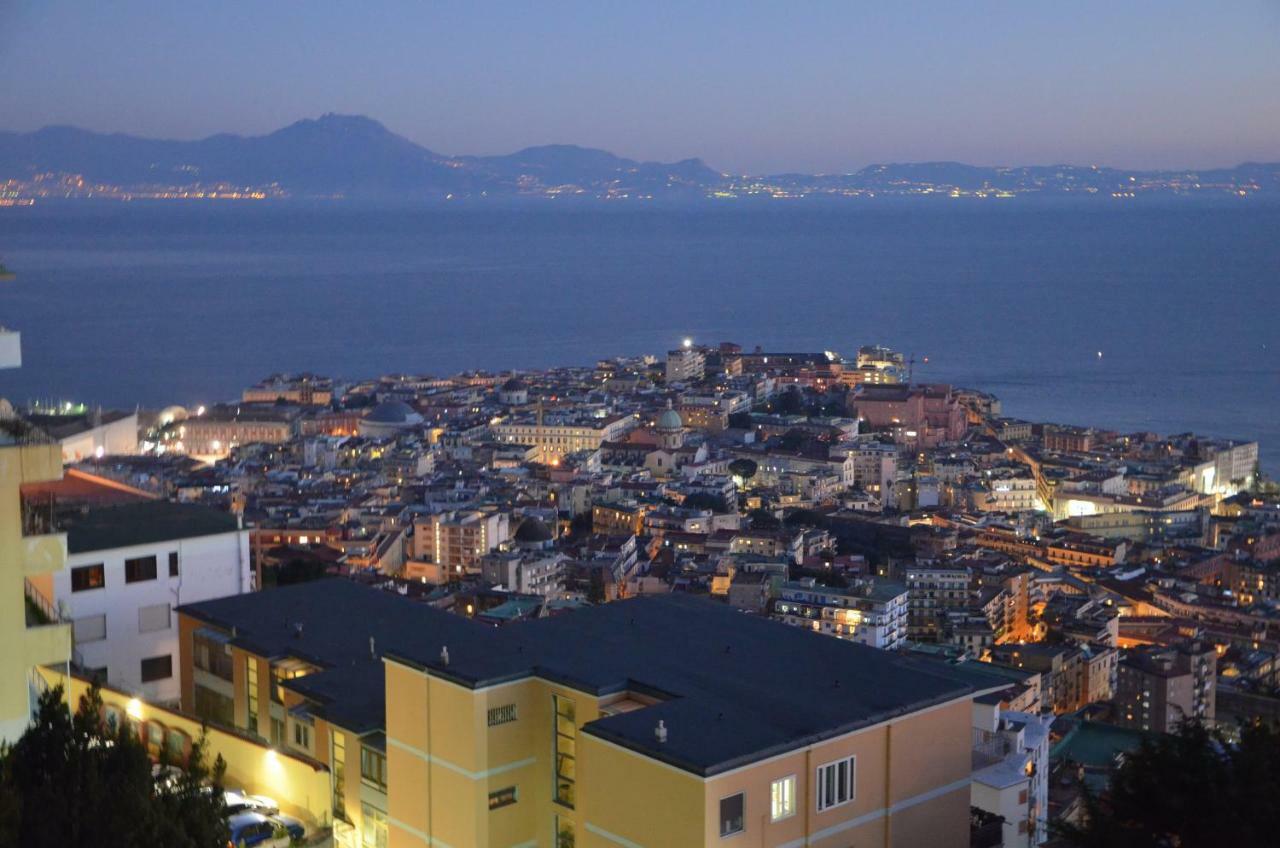 Appartamento Panoramico "Il Glicine" Napoli Dış mekan fotoğraf